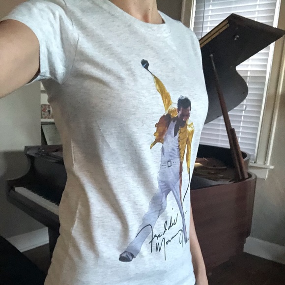 Graphic Tees: Beatles, Freddie Mercury, MADE in 87 - Picture 2 of 6